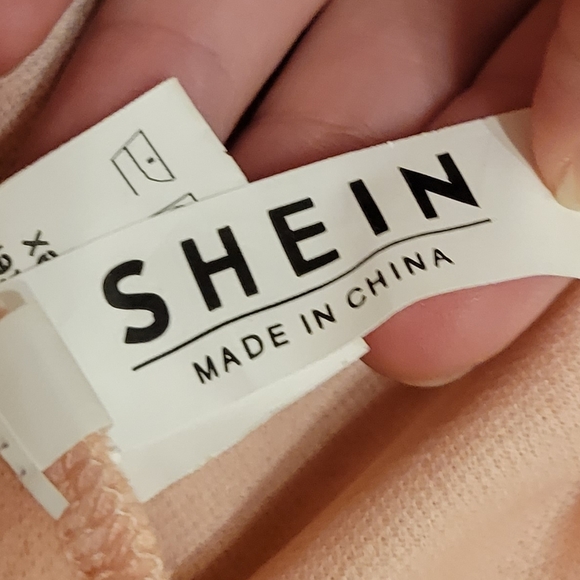 SHEIN Crop Top - Picture 2 of 2